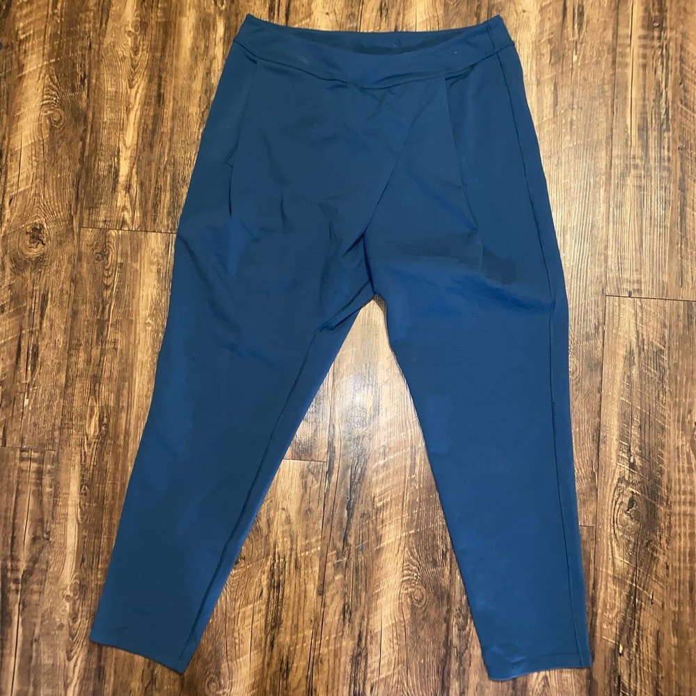 Lululemon Teal Front Crossover Flap Pants Womens Size 10 Athletic